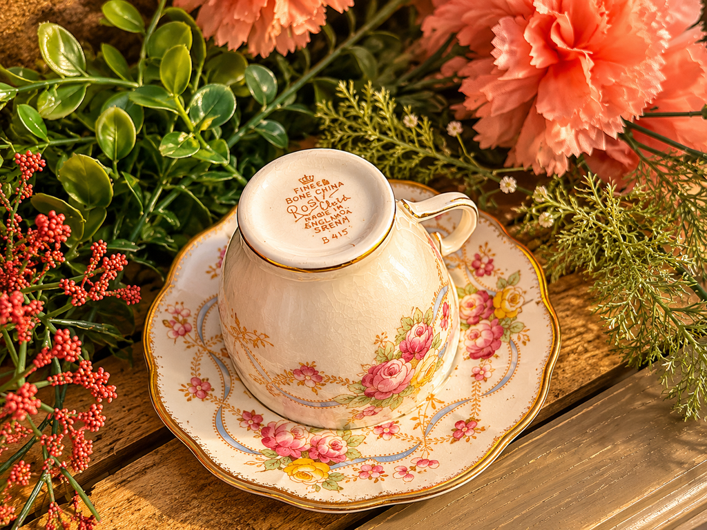 Vintage Royal Vale Bone China Teacup & Saucer